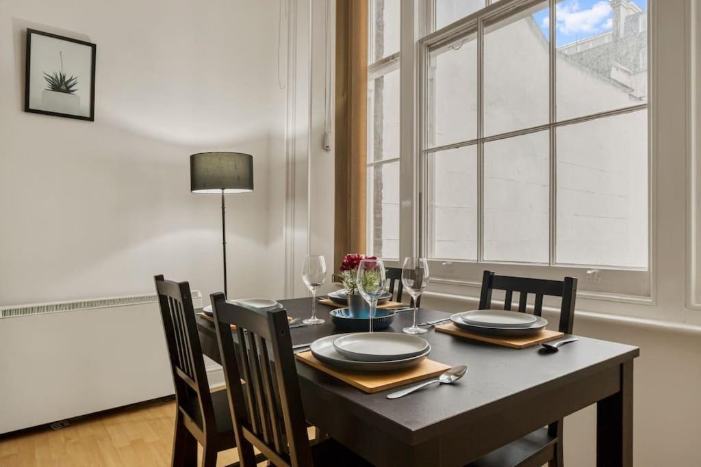 Cosy 2-Bedroom Flat Paddington Londen Buitenkant foto